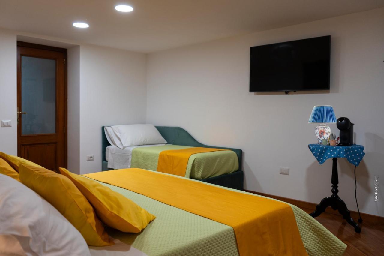 Two Rooms Chiaia 37 Nápoles Exterior foto